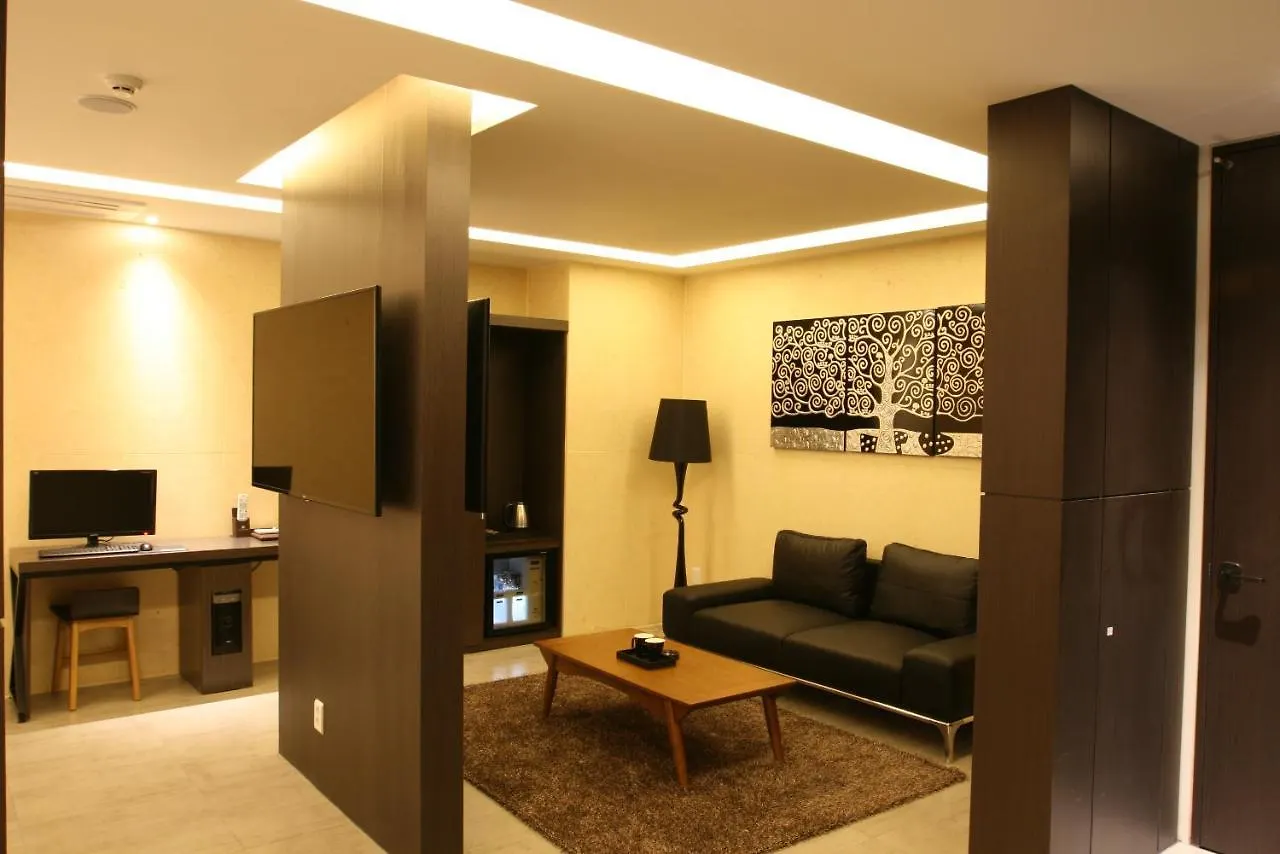 Hotel Banwol Asiad contacts